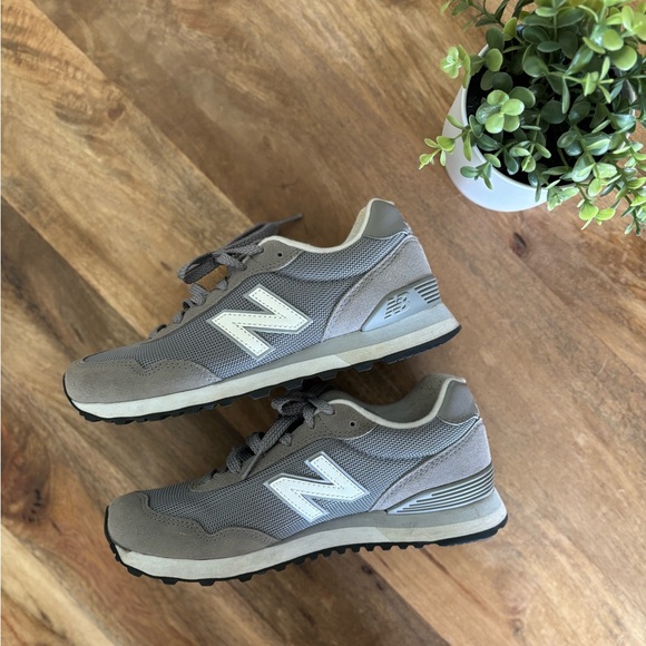New Balance Shoes - New Balance Women’s Gray Sneakers, Size 6.5
